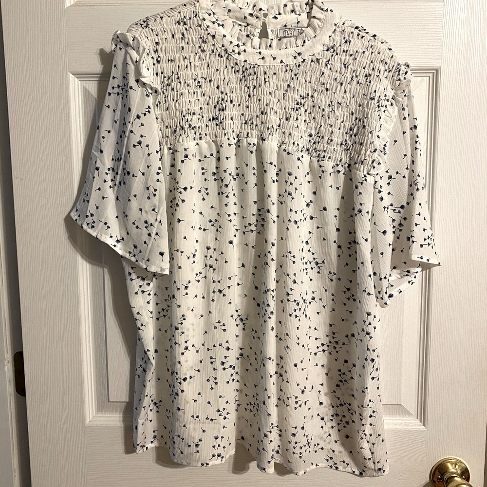 Women’s XXL White with Navy Design Blouse